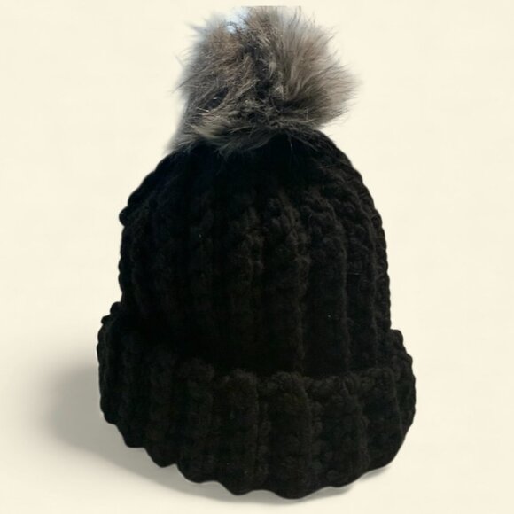 Hand crochet/knit toque - Picture 1 of 5